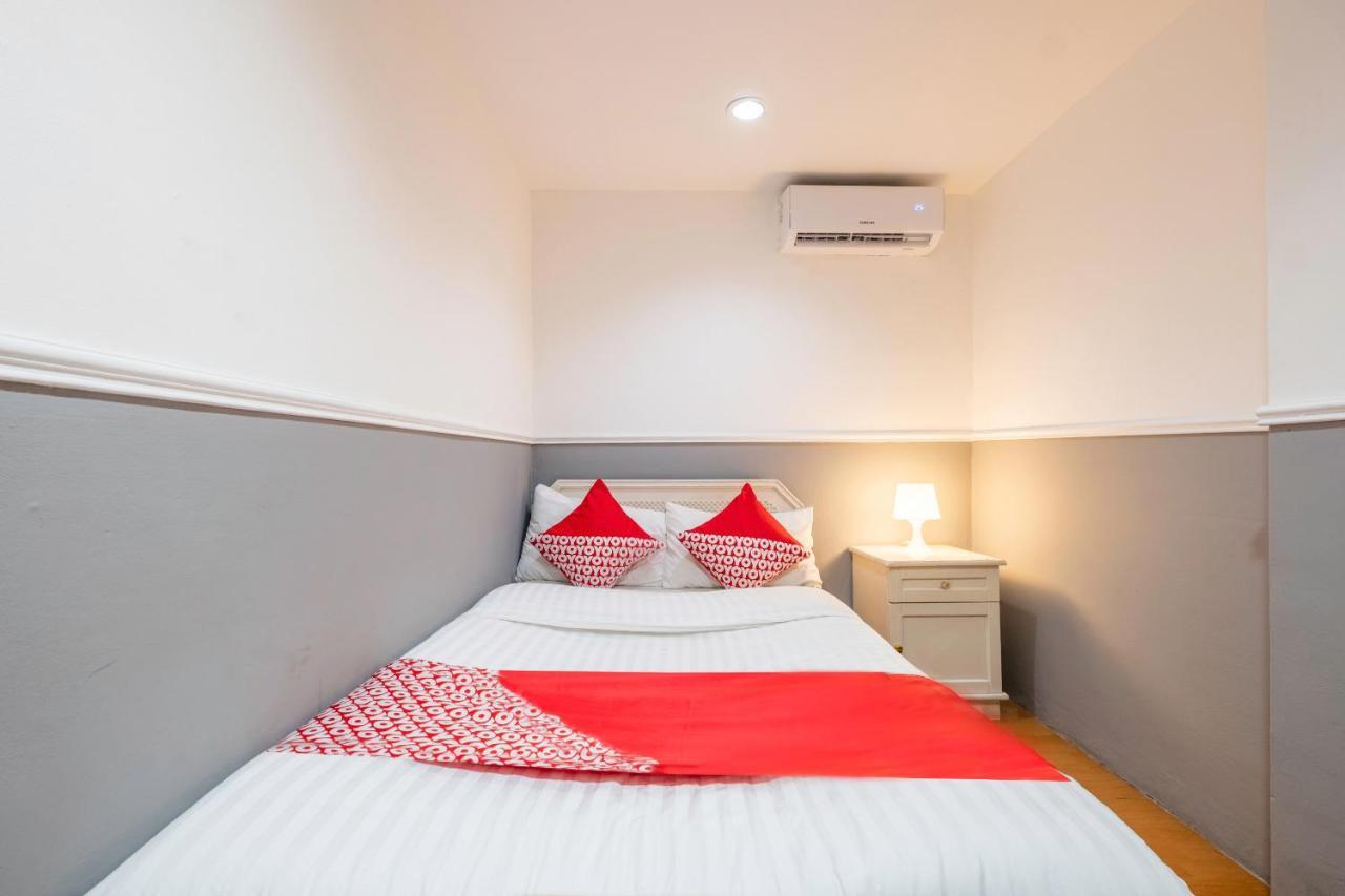 Oyo 1444 Patradissa Stasiun Bandung Hotel Екстер'єр фото
