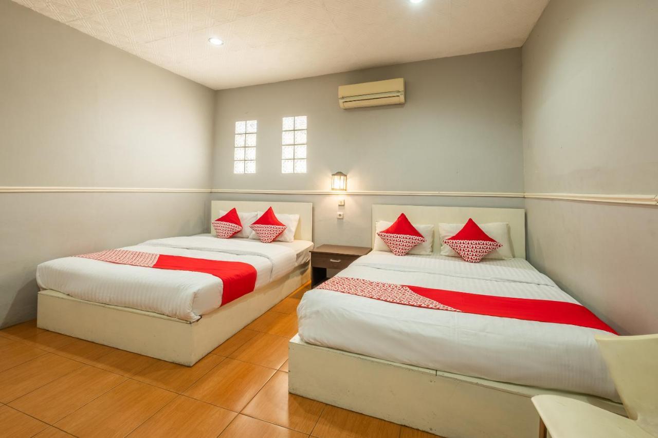 Oyo 1444 Patradissa Stasiun Bandung Hotel Екстер'єр фото