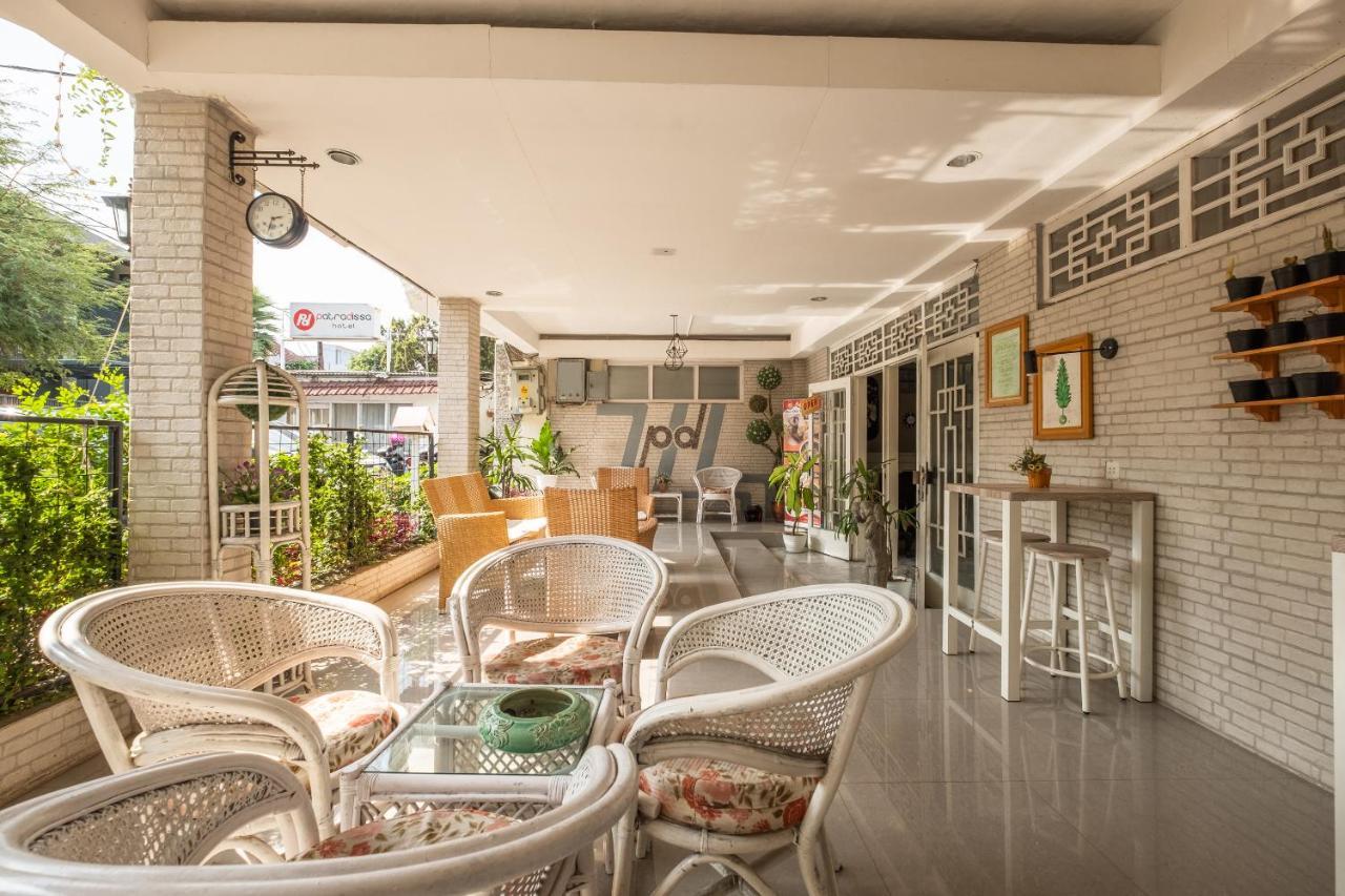 Oyo 1444 Patradissa Stasiun Bandung Hotel Екстер'єр фото