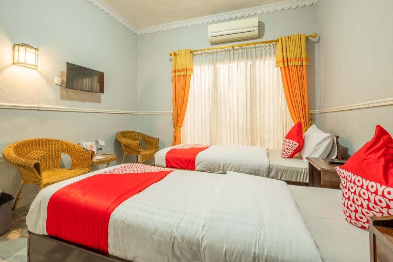 Oyo 1444 Patradissa Stasiun Bandung Hotel Екстер'єр фото