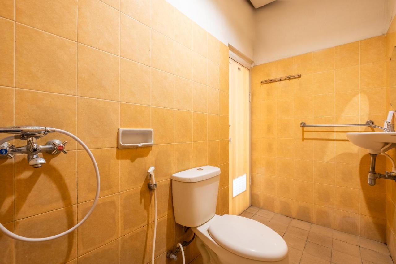 Oyo 1444 Patradissa Stasiun Bandung Hotel Екстер'єр фото