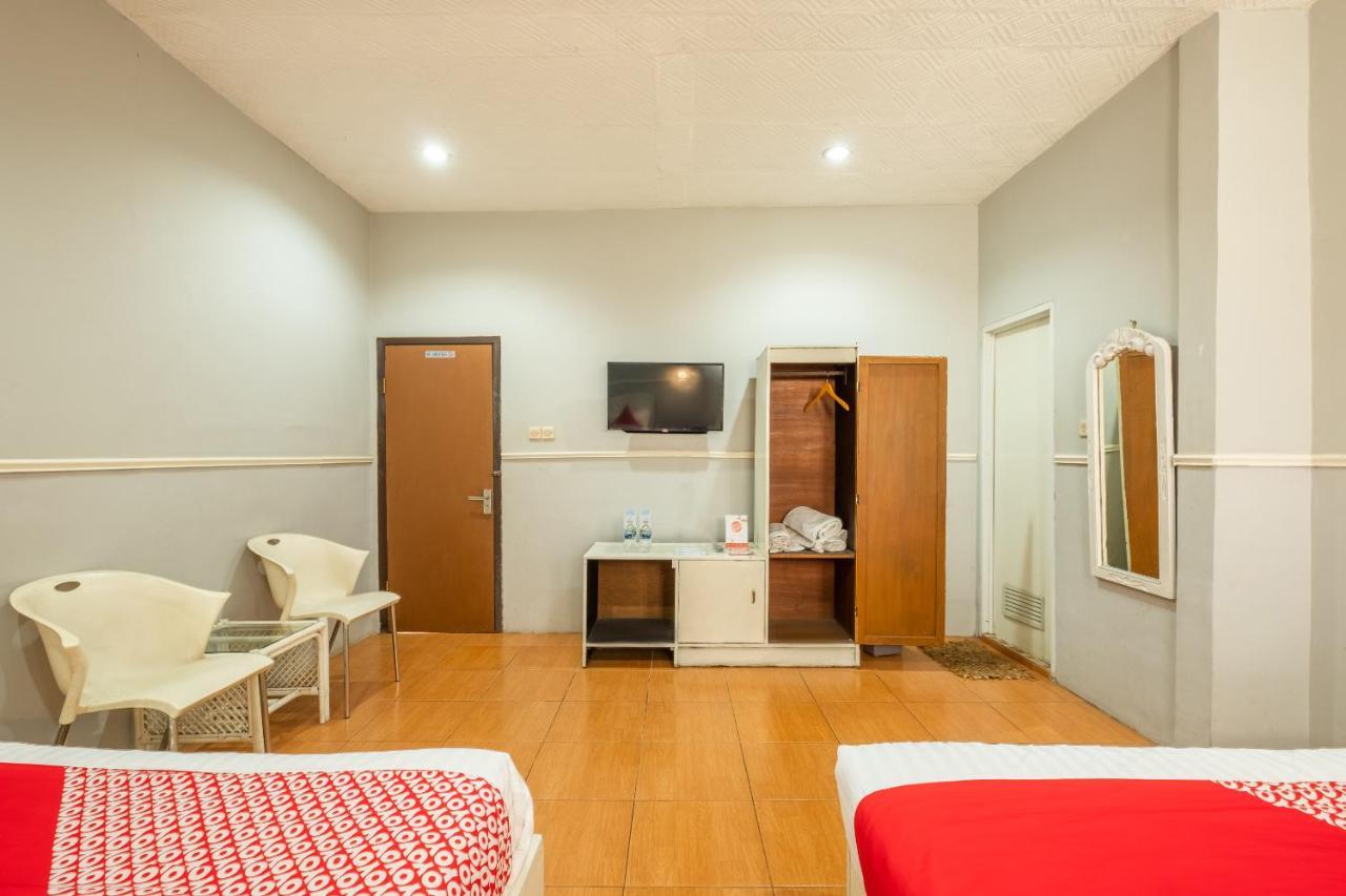 Oyo 1444 Patradissa Stasiun Bandung Hotel Екстер'єр фото
