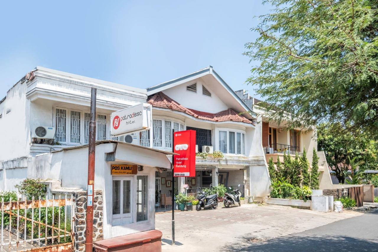 Oyo 1444 Patradissa Stasiun Bandung Hotel Екстер'єр фото