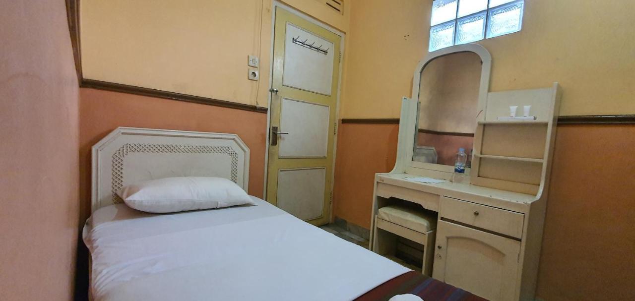 Oyo 1444 Patradissa Stasiun Bandung Hotel Екстер'єр фото