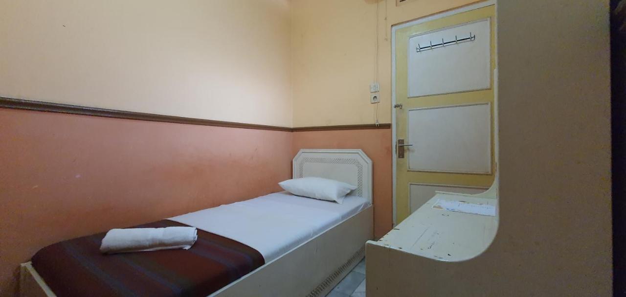 Oyo 1444 Patradissa Stasiun Bandung Hotel Екстер'єр фото