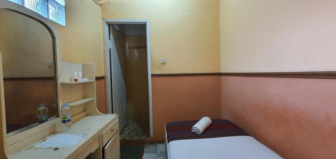 Oyo 1444 Patradissa Stasiun Bandung Hotel Екстер'єр фото
